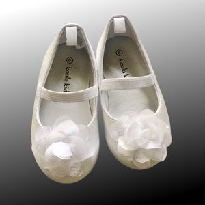 Koala Baby White Leatherette Mary Janes size 6